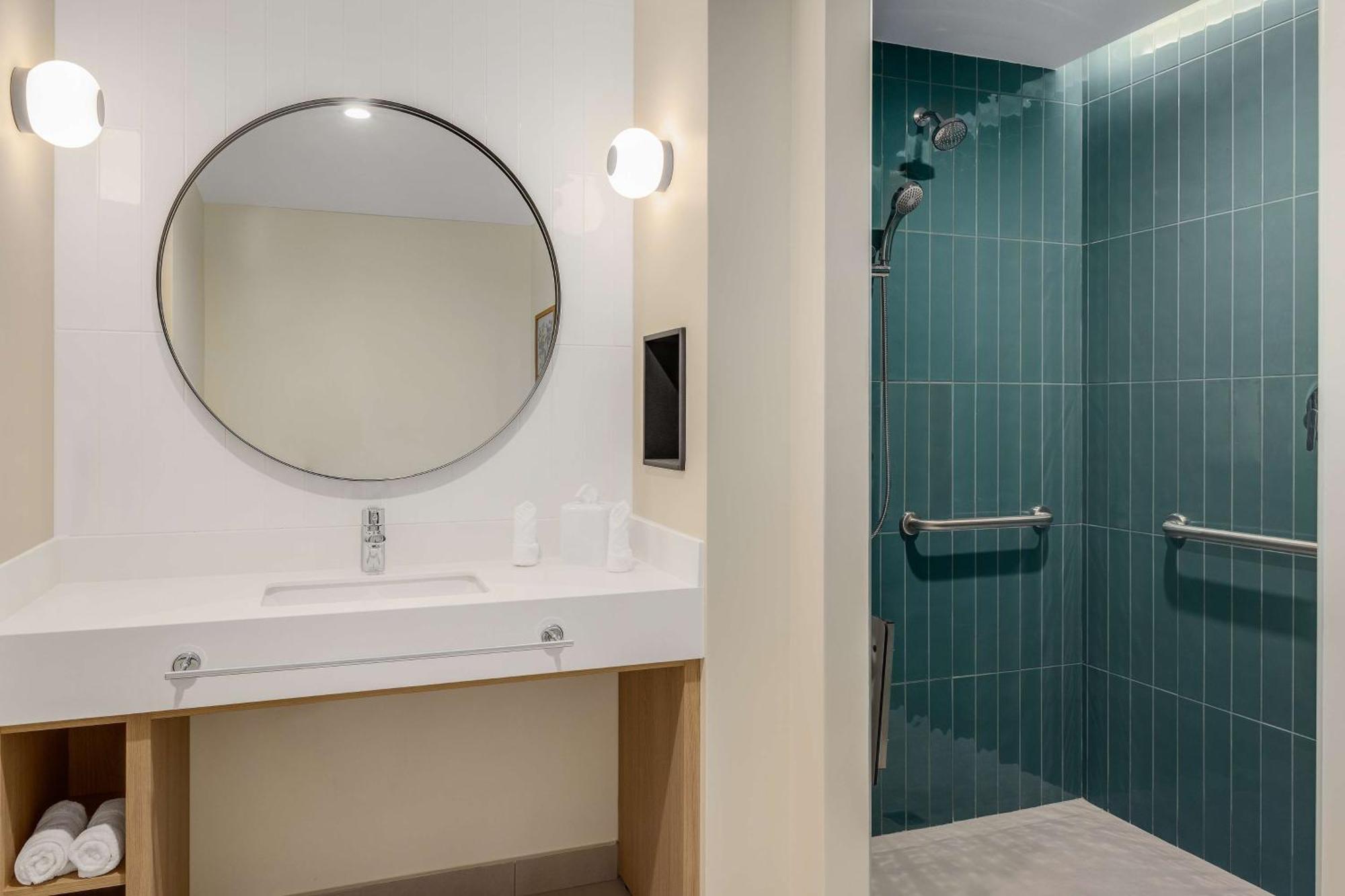 Hampton By Hilton Guanacaste Airport Hotel Либерия Екстериор снимка